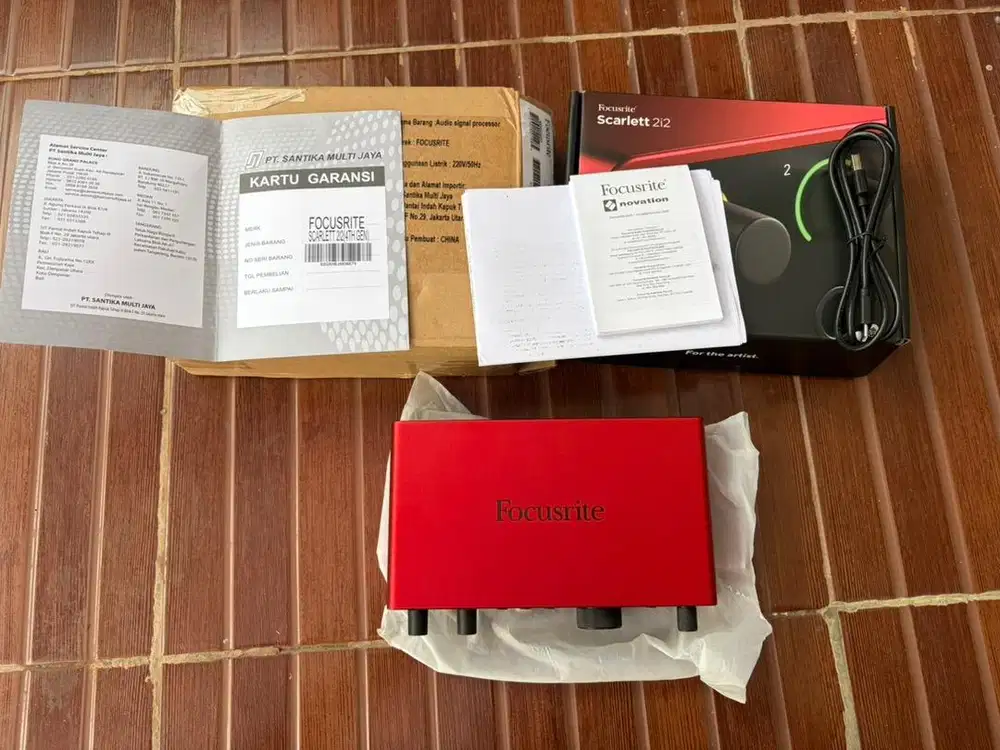 Soundcard Focusrite Scarlett 2i2 gen 4 (bukan solo)