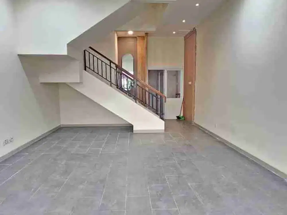 SEWA Ruko 3 Lantai North Goldfinch, Gading Serpong