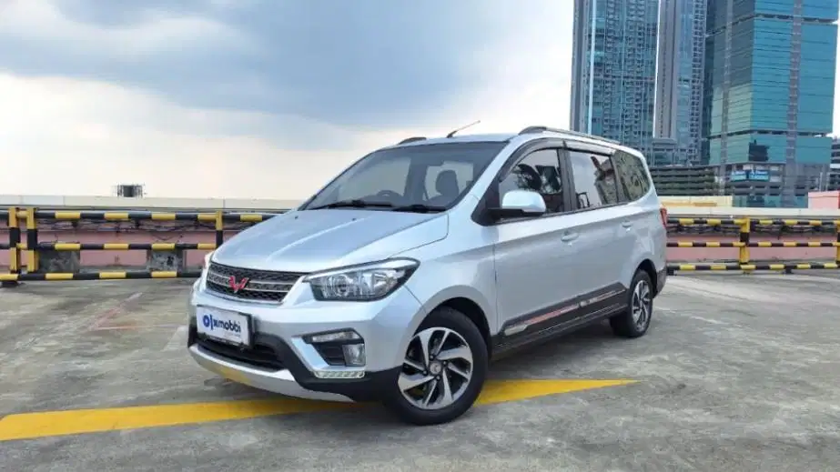 KM Rendah - Wuling Confero S 1.5 C Bensin-MT 2017