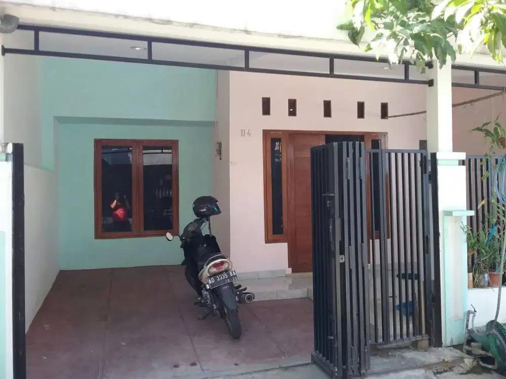 DIJUAL Rumah Tinggal di belakang kampus UNS, cocok untuk dikontrakkan