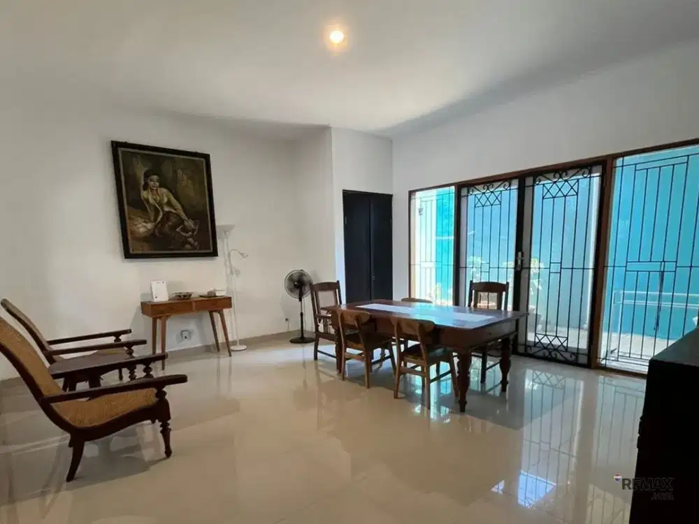 Rumah Furnished dalam Komplek One Gate disewakan, di Denpasar Selatan