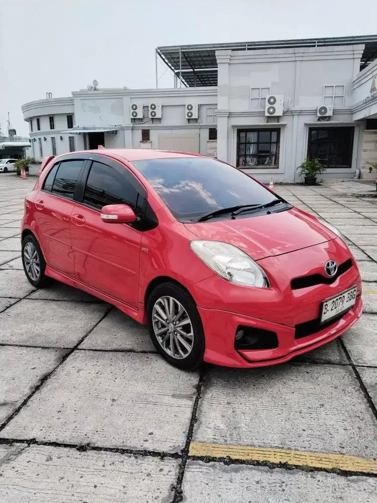 (Tdp 18jt) Toyota Yaris S Limited AT 2011 Merah Upgrade TRD