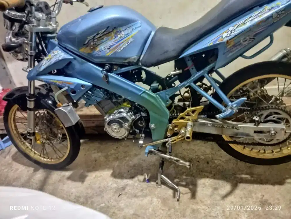 Jual motor vixion old tahun kedua