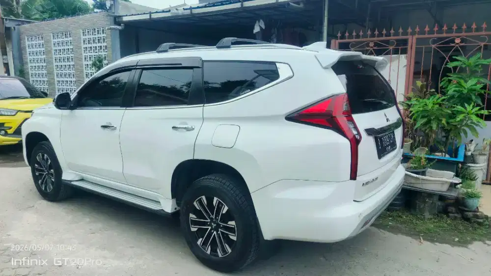 Pajero Sport Dakar sunroof 2022