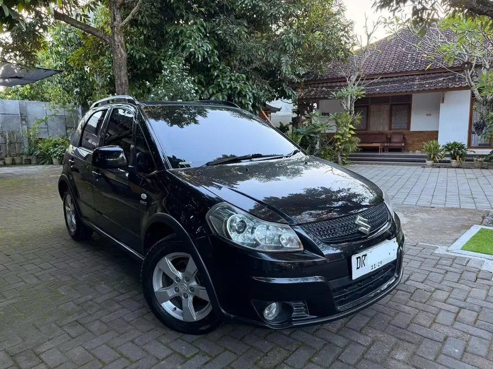 Dijual Suzuki Sx4 X-Over 2012 Automatic