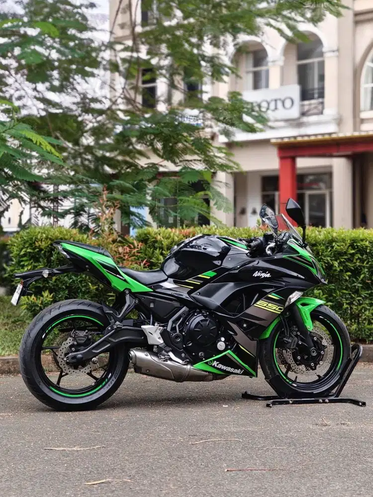 GAS BRUTAL! KAWASAKI NINJA 650 FI ABS KRT 2017 HIJAU KM LOW PAJAK ON