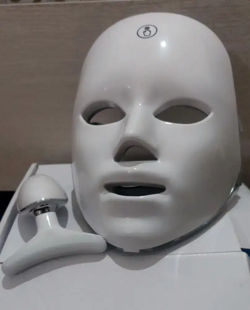 Masker LED PDT  & Terapi Pijat Wajah