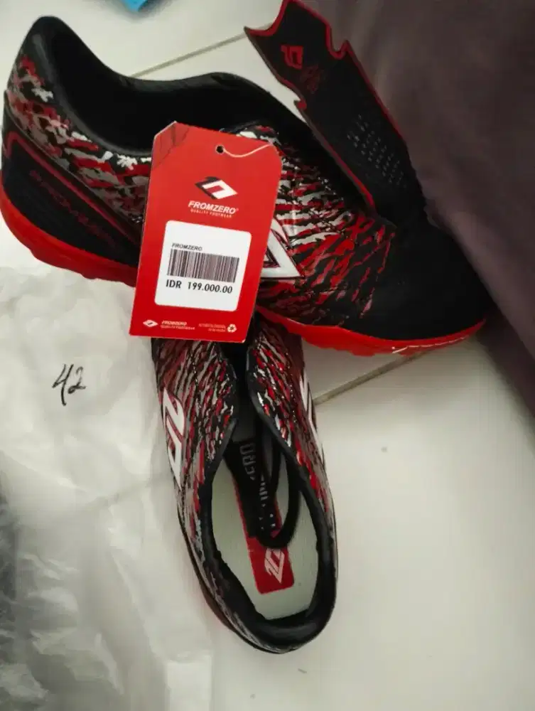 Sepatu futsal fromzero black red 42