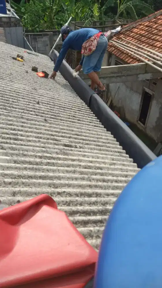 Tukang atap bocor ganti atap renopasi