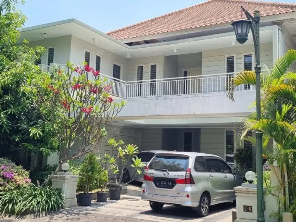SIAP HUNI SEMI FURNISHED 2 LANTAI RUMAH REGENCY 21*Hadap Utara ROW 3 mobil
