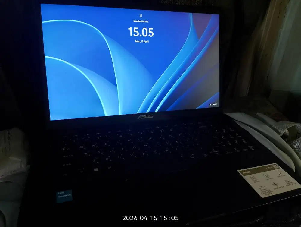 Laptop mulus merk Asus ram 8gb