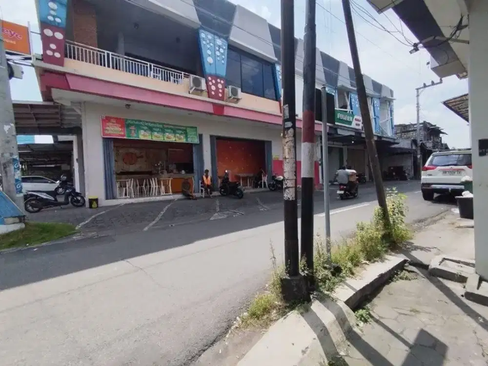 Disewakan Ruang Usaha Strategis Nologaten Lokasi Emas Pusat Bisnis & Kuliner Sleman, Caturtunggal, Depok, Sleman