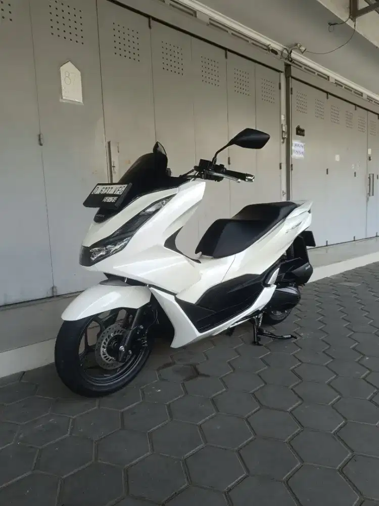 Honda PCX 160 CBS 2023 mulus