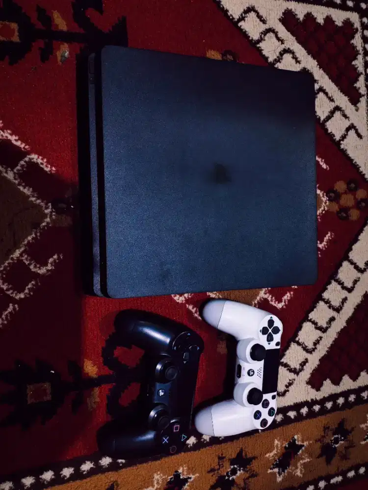 PS4 slim 500 gigabyte