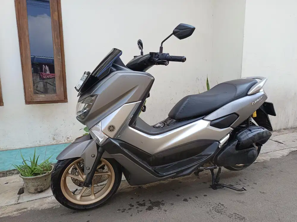 Di jual cepat  nmax old non abs 2018 siap pakai