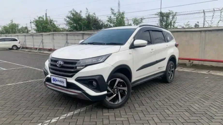 KM Rendah - Toyota Rush 1.5 S Bensin-MT 2018