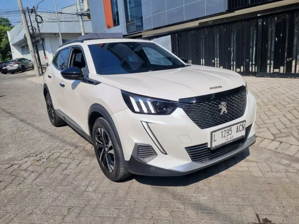 NEW PEUGEOT 2008 1.2 METIK 2022 PUTIH