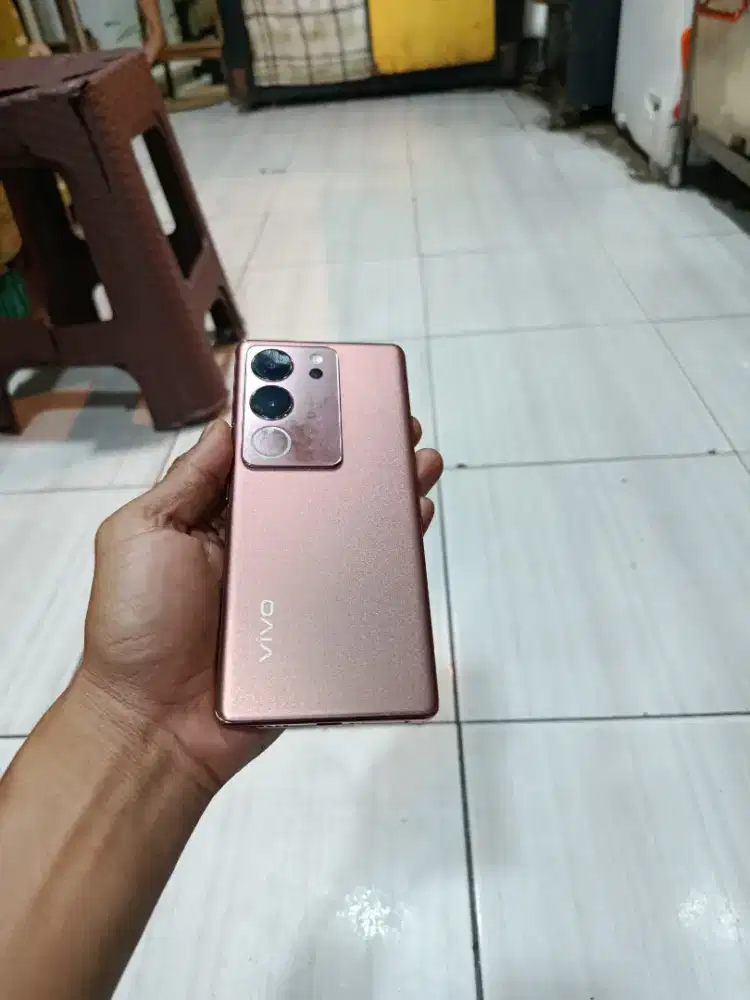 Vivo V29 5G  Ram 8+8/256 GB