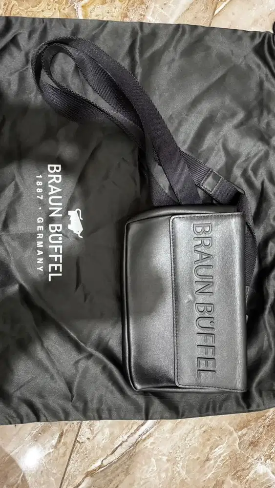 Braun Buffel Black Crossbody Bag