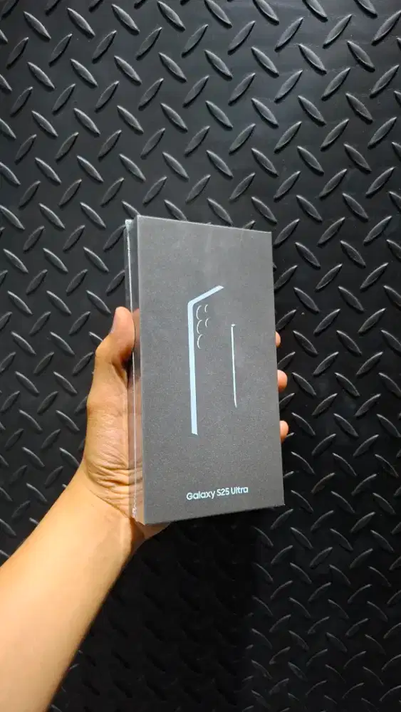 SAMSUNG S25 ULTRA 256 GB Rp 18.999.000 GRATIS BUDS 3 FE + SPEAKER
