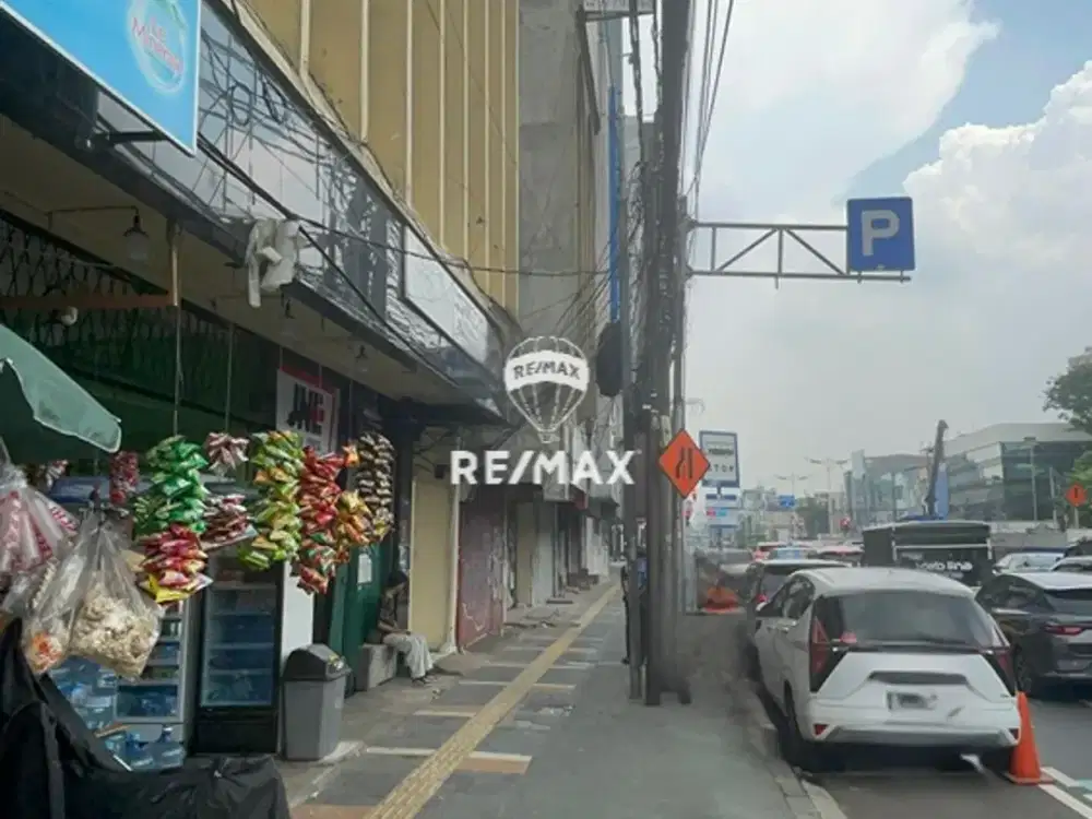 DIJUAL RUKO 3 LANTAI di JAKARTA PUSAT PINGGIR JALAN RAYA di TOMANG SURYO PRANOTO