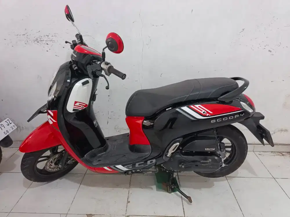 Jual beli scoopy th 2022 samping kompelik Andika hairi motor bjm