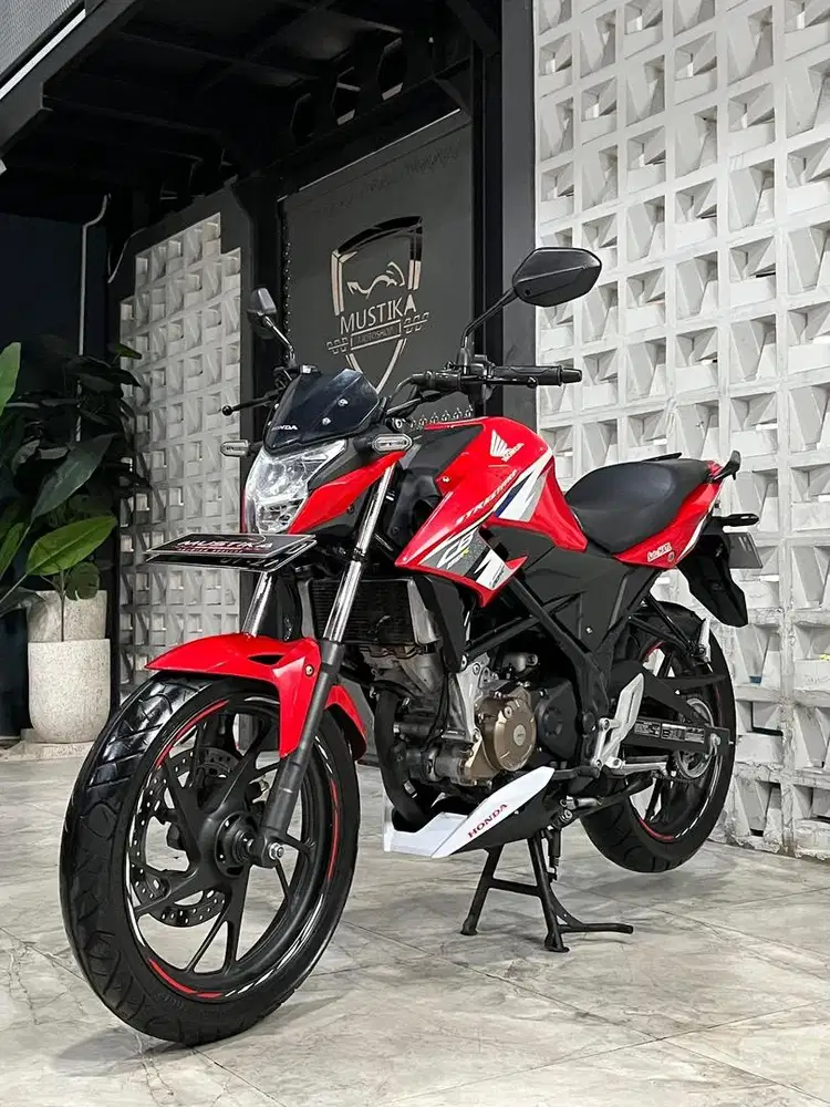 Termurah!!Honda CB 150R th 2016 - Ayu Mustika