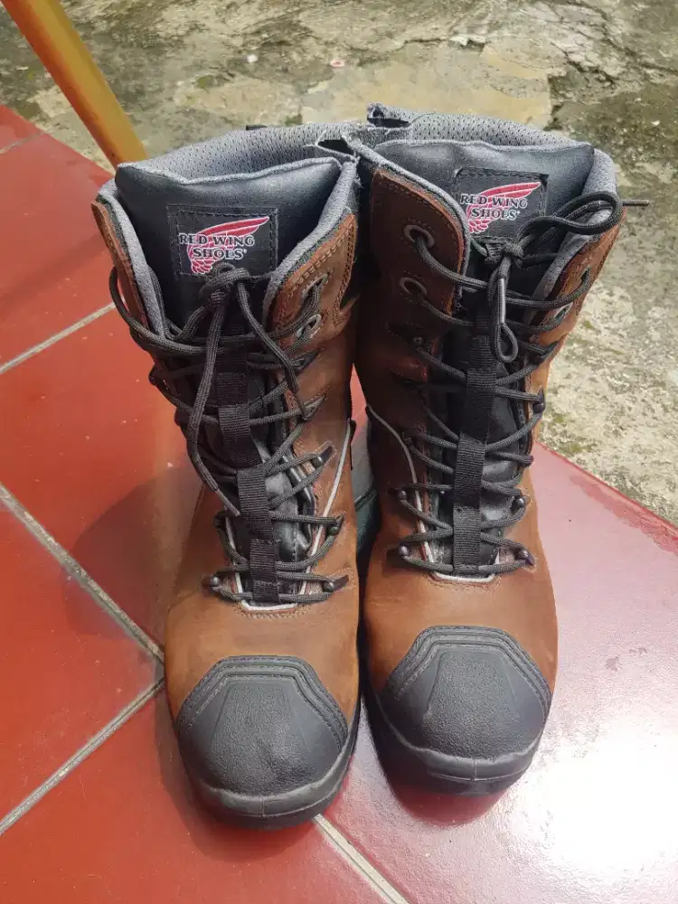 Sepatu Red Wing