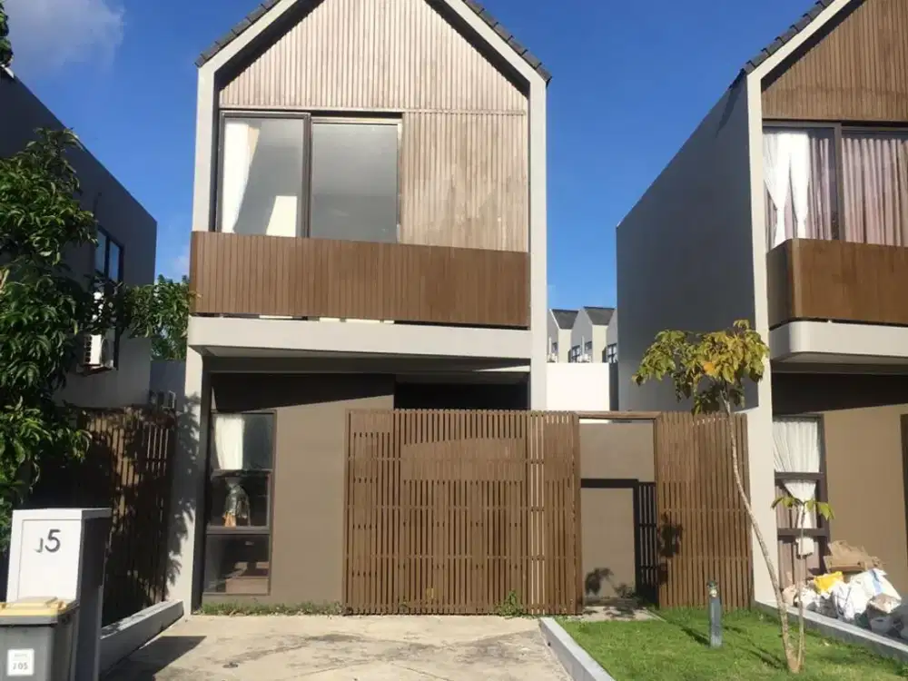 DI JUAL RUMAH AREA JIMBARAN BADUNG BALI DEKAT DENGAN GWK