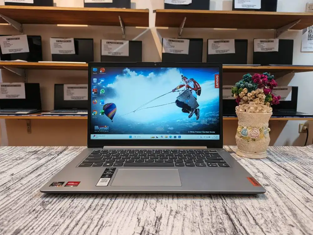 LENOVO IP SLIM1-14AMN7 AMD Ryzen 3-7320U RAM 8GB