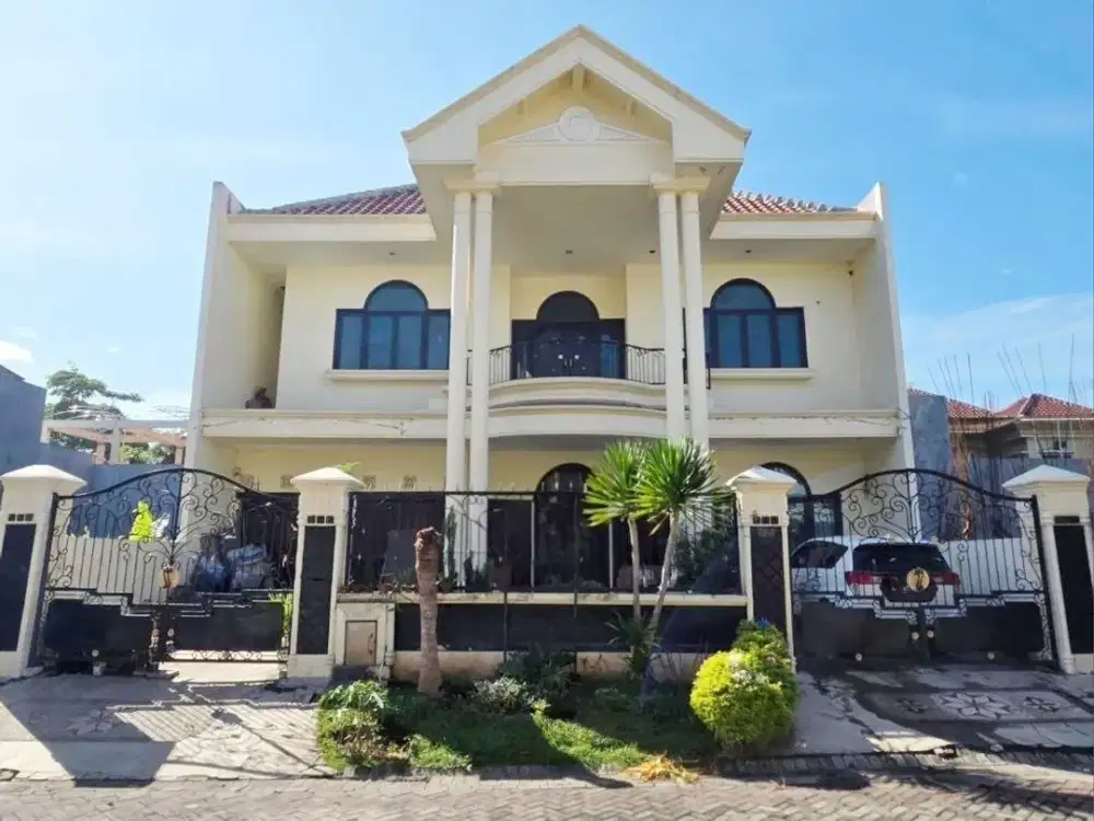 BU POL! JUAL CEPAT Rumah villa royal pakuwon city