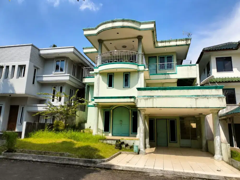 DIJUAL RUMAH MEWAH 2 LANTAI DI BUKIT GOLF HIJAU SENTUL CITY SSR1061