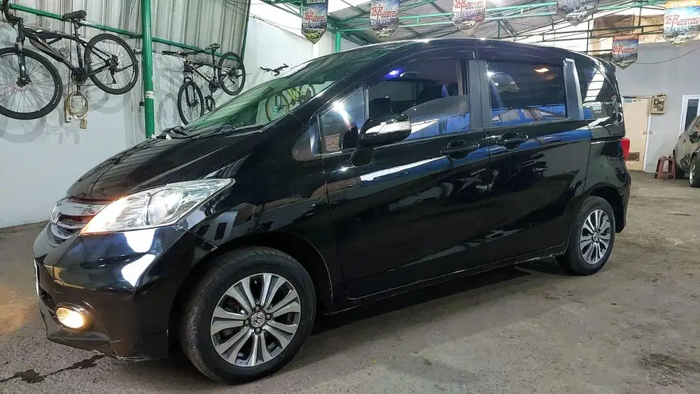 DP 9 JT Honda Freed E PSD AT 2014 AC Double Good condition