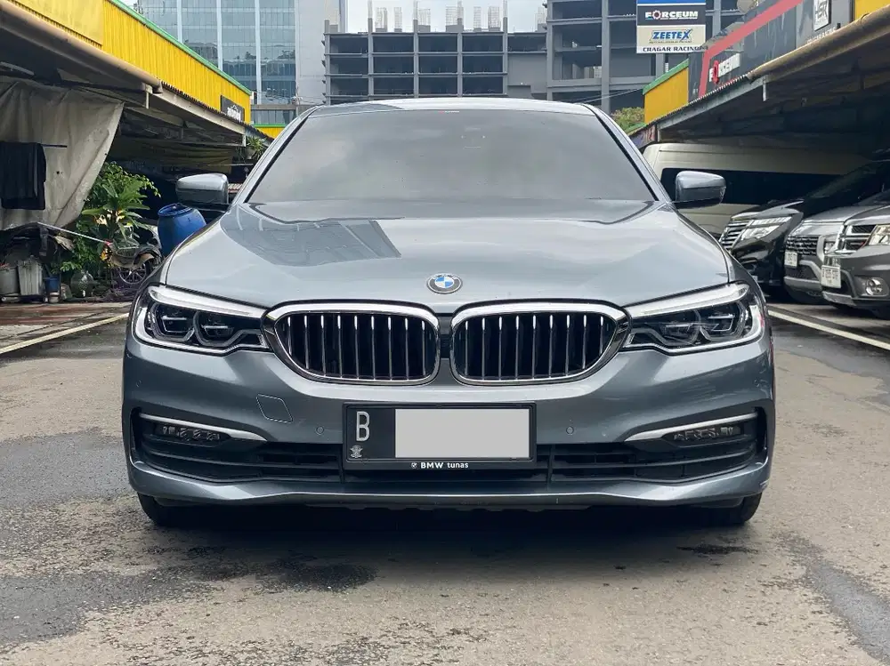 BMW 520i G30 AT 2020 GREY