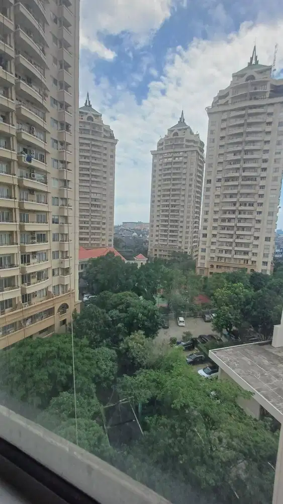 HOT SALE : APARTEMEN PALADIAN PARK - LOKASI STRATEGIS DI KELAPA GADING