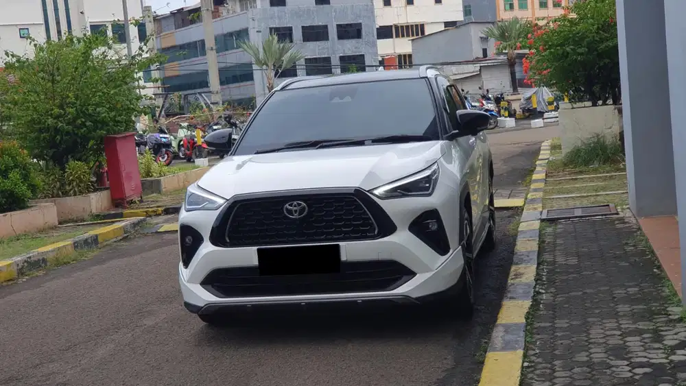 Km21rb toyota yaris cross hev gr hybrid tss 2024 putih pajak panjang