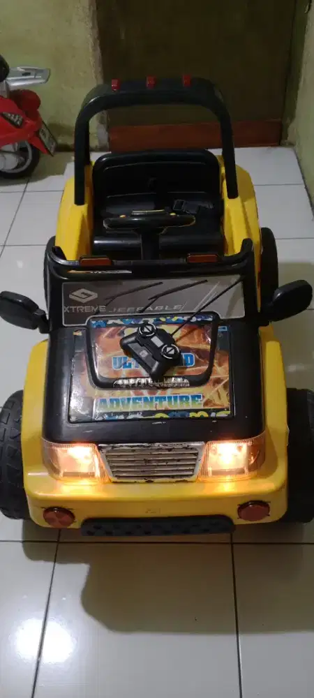Mobil aki anak remote
