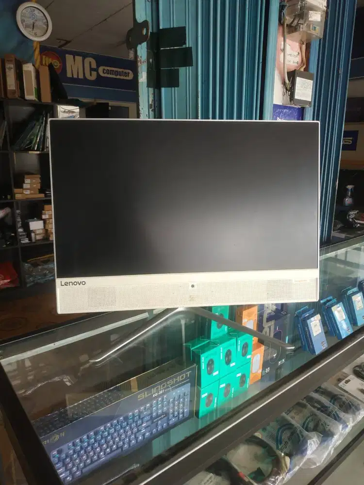 PC AIO / MURMER dan NEGO / Proci Core i3 gen7 + VGA radeon 2gb DDR5