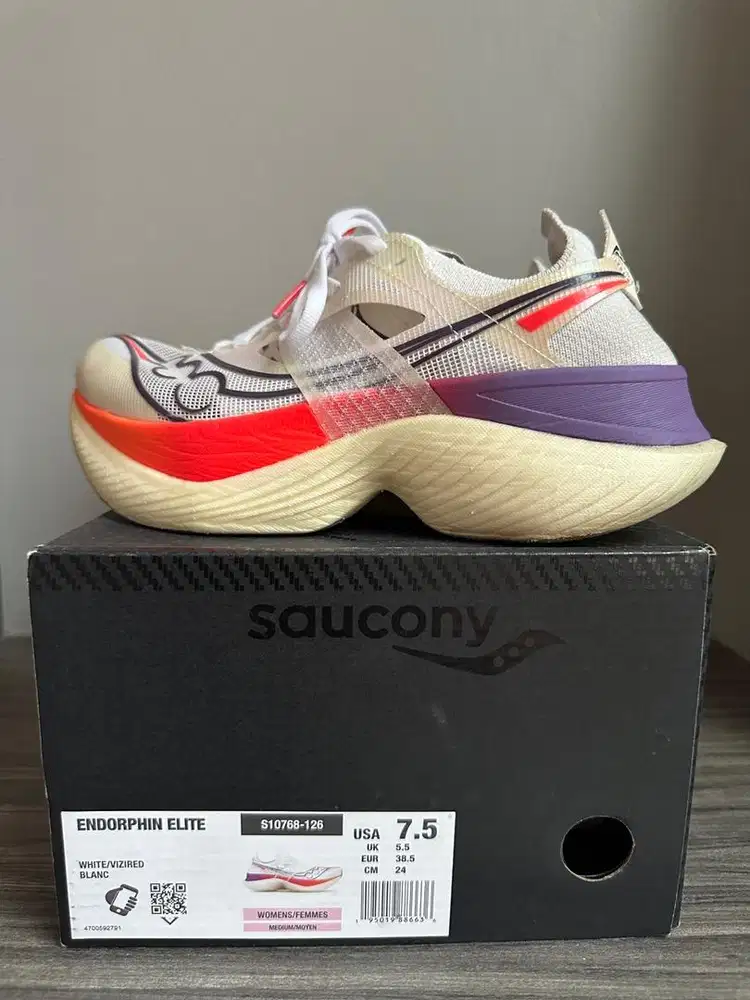 Saucony Endorphin Elite! Like new!