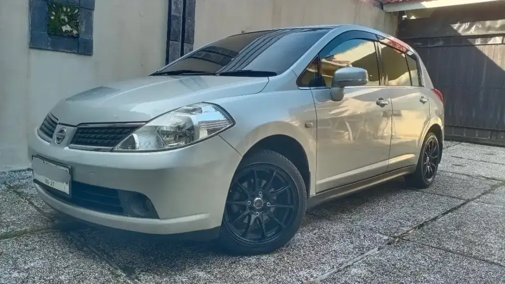 JUAL CEPAT NISSAN LATIO AT