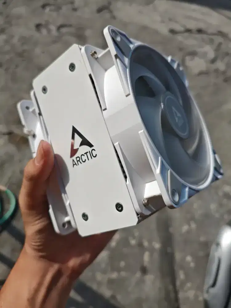 Artic freezer 36 hsf/fan cpu