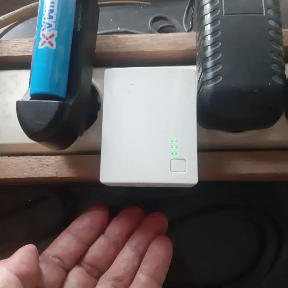 WIFI Extender TPLINK TL-PA4010 & TOTOLINK EX200