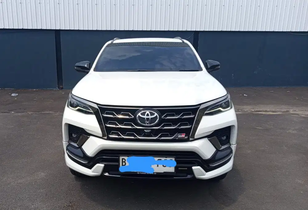 TOYOTA FORTUNER VRZ GR 2.8 MATIC 2022 PUTIH