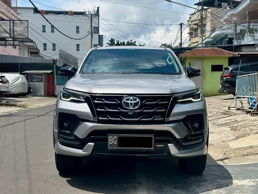 [KM 16rb] Toyota Fortuner 2.4 GR Sport 2022 NIK 2021 Matic diesel A/T