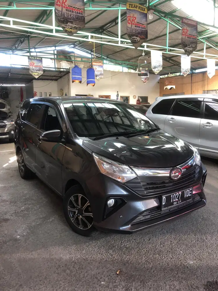 dp10jt Daihatsu Sigra 1.2 R Deluxe 2021 AT g mt MATIC 2022 calya