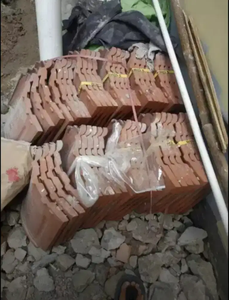Genteng keramik Kanmuri