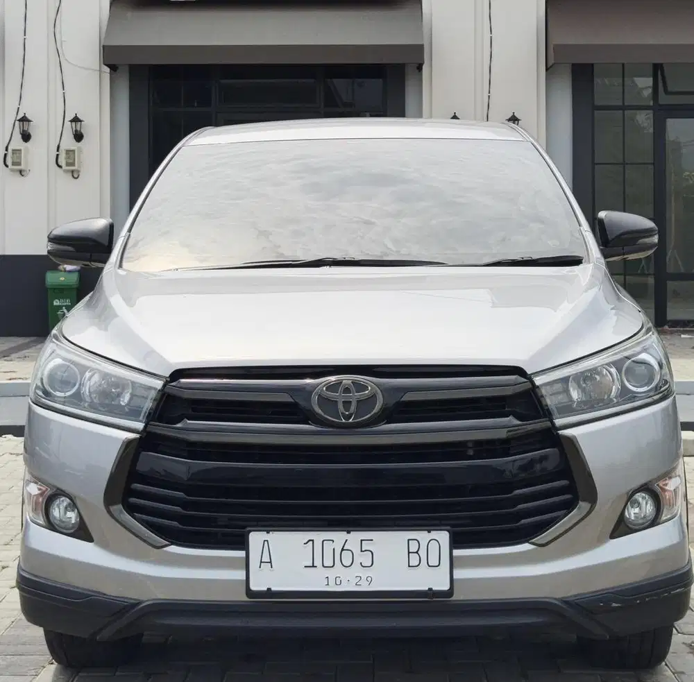 INNOVA VENTURER MATIC 2019