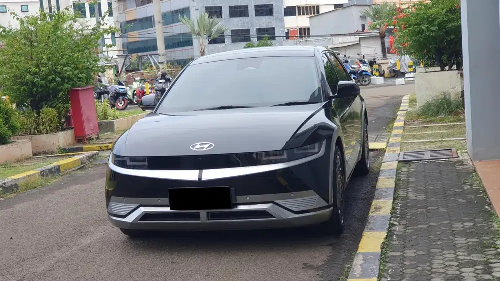 Hyundai ioniq 5 ev long range signature 2023 hitam