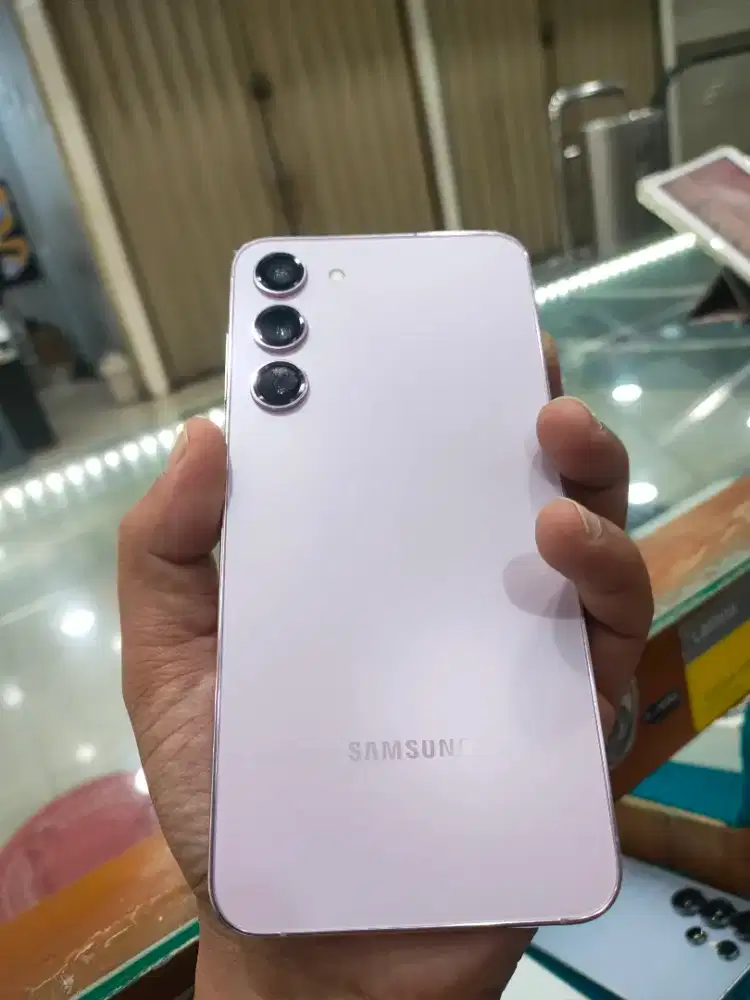 Samsung S23 plus  8/256 like new
