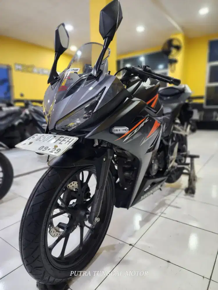 Honda cbr 150 R 2019